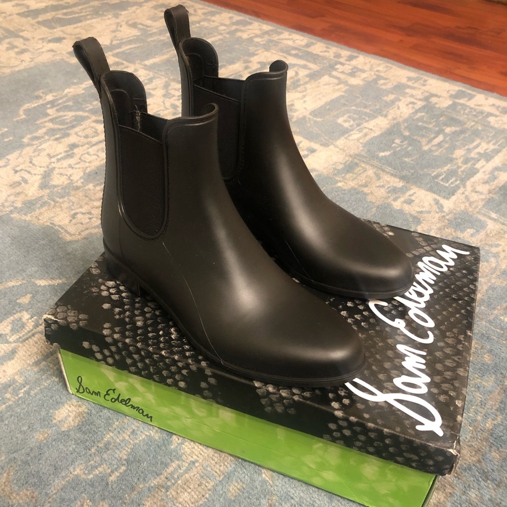 NWT Sam Eldeman Rainboots